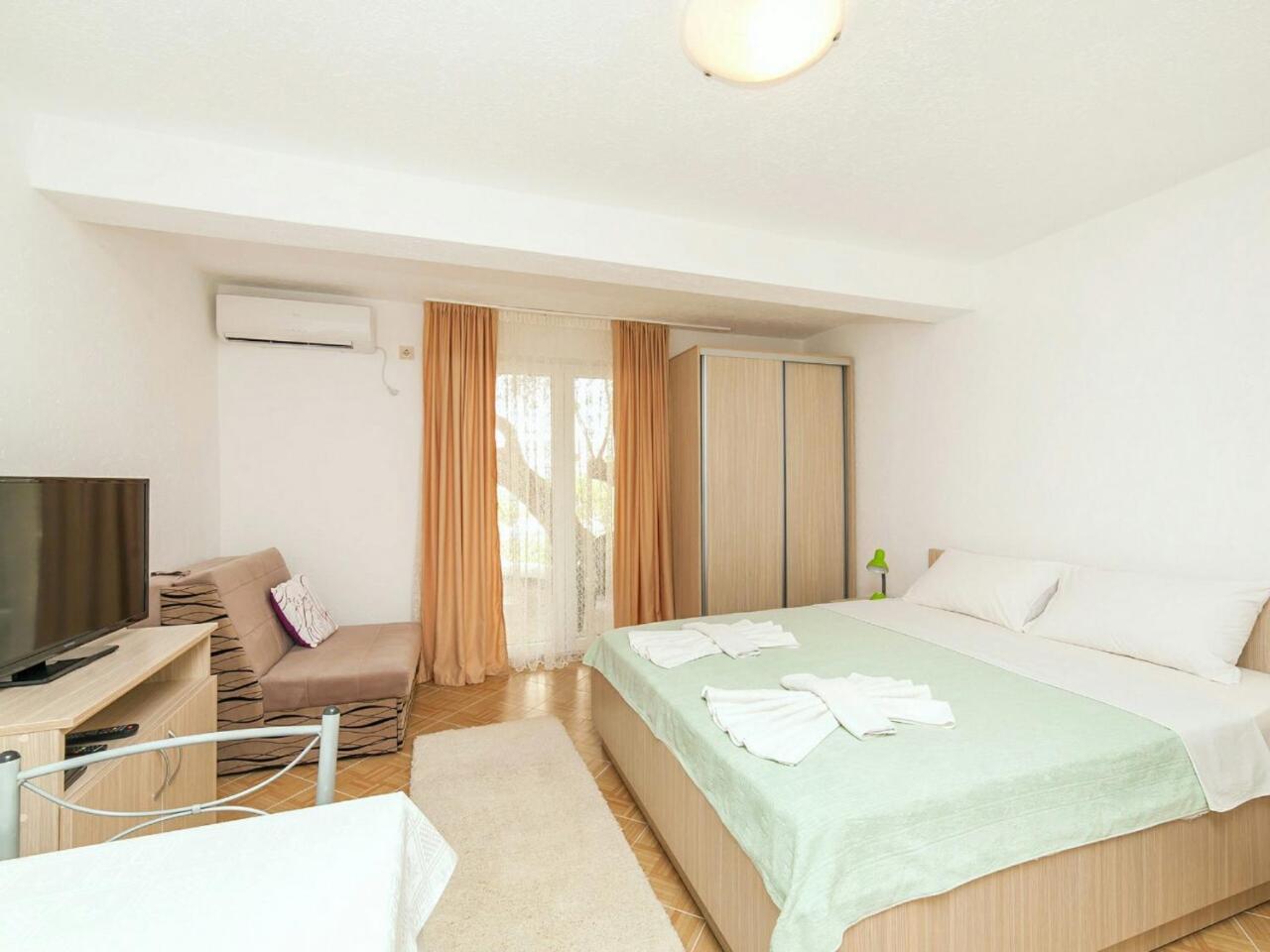 Hana Accommodation Sveti Stefan Exterior photo